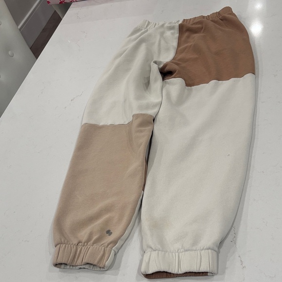 Hollister Tan and Cream Ultra High Rise Patchwork Joggers - Picture 10 of 12